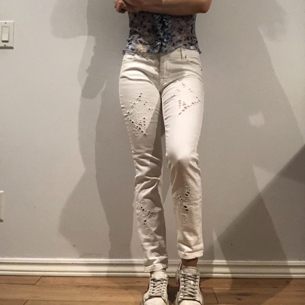 Low rise white pants